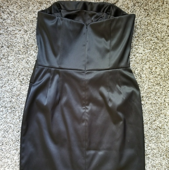 White House Black Market - Picture 3 of 4